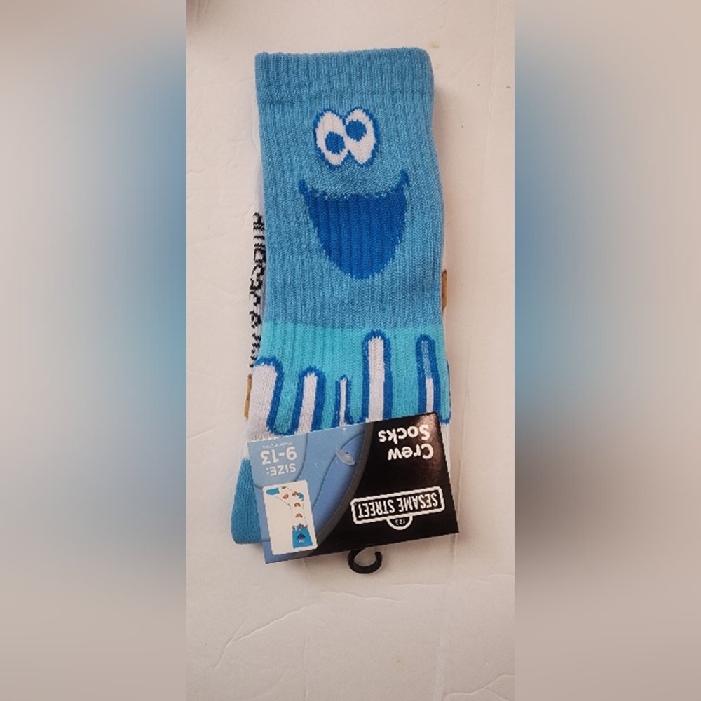 Sesame Street Smiling Blue Cookoie Monster Socks!!